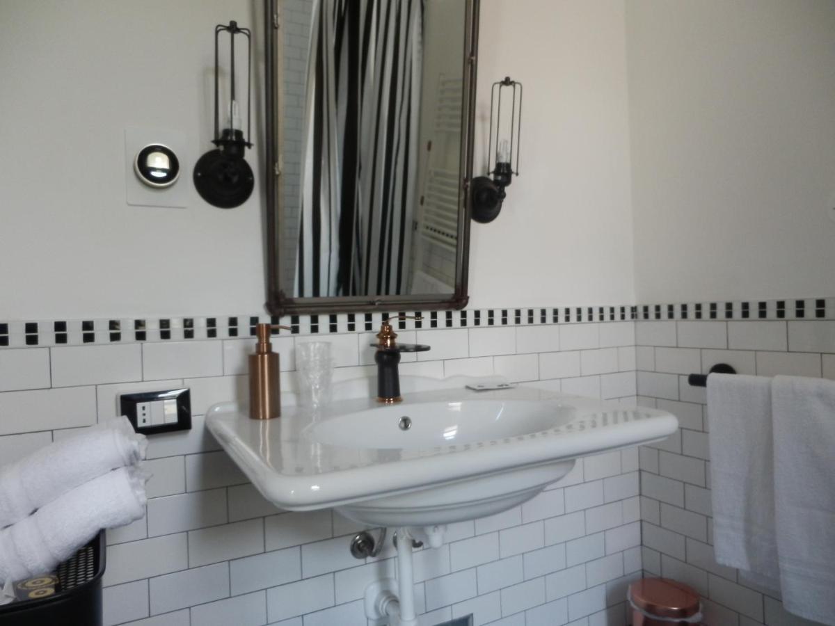 Bb Sharingloft Sirmione Bed & Breakfast Eksteriør bilde