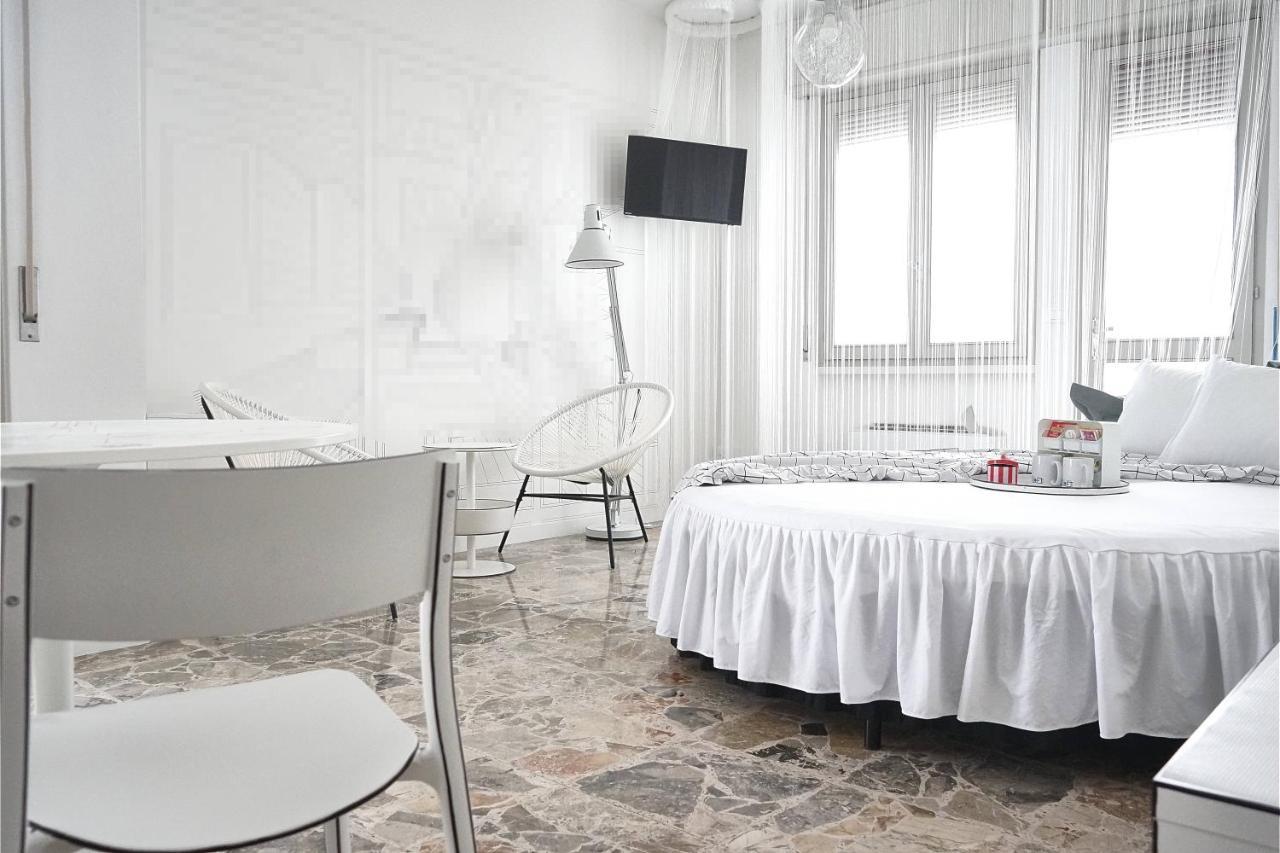 Bb Sharingloft Sirmione Bed & Breakfast Eksteriør bilde